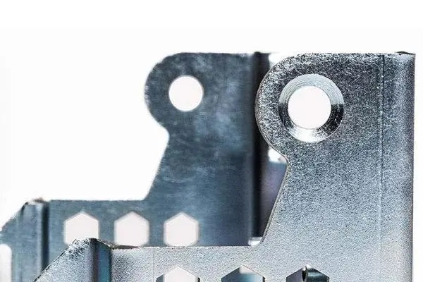Sheet metal machining holes